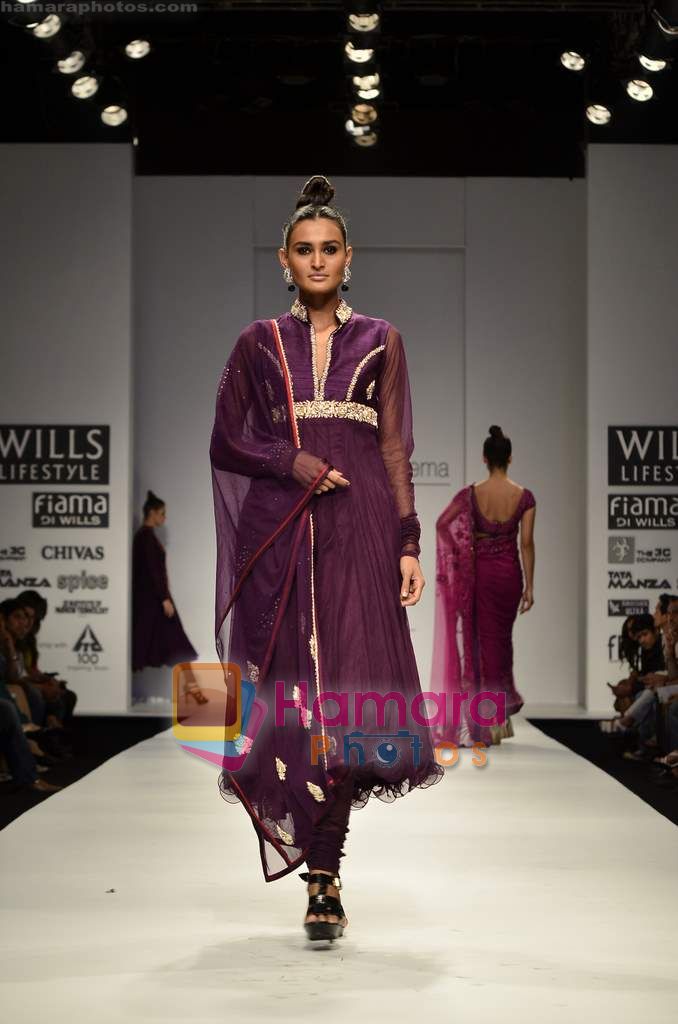 Model walks the ramp for Swapan and Seema show on Wills Lifestyle India Fashion Week 2011-Day 5 in Delhi on 10th April 2011 