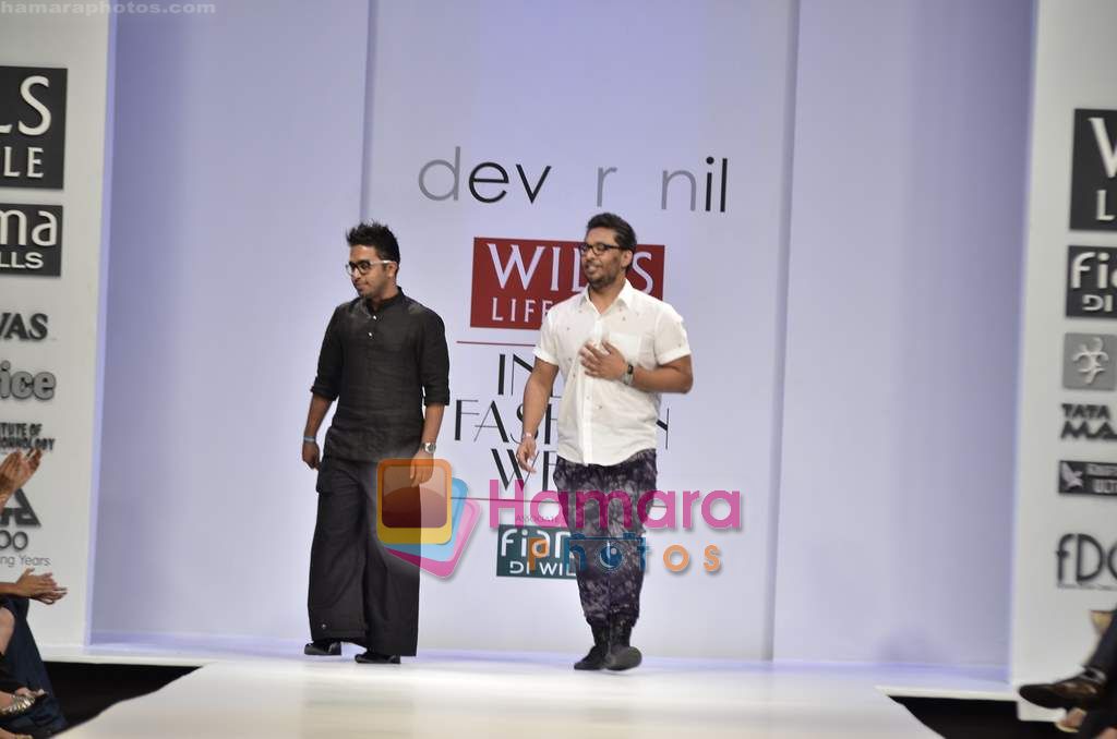Model walks the ramp for Dev R Nil show on Wills Lifestyle India Fashion Week 2011-Day 5 in Delhi on 10th April 2011