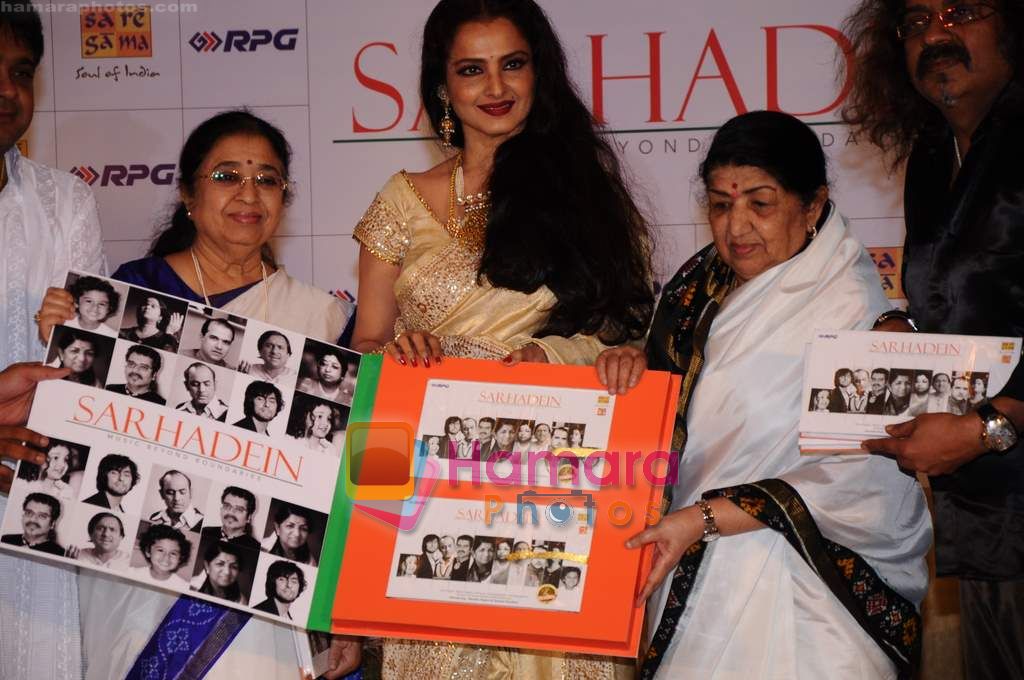 Lata Mangeshkar, Rekha at the Music Launch of Sarhadein by Sa Re Ga Ma and Radiocity in Taj Land's End, Mumbai on 12th April 2011 