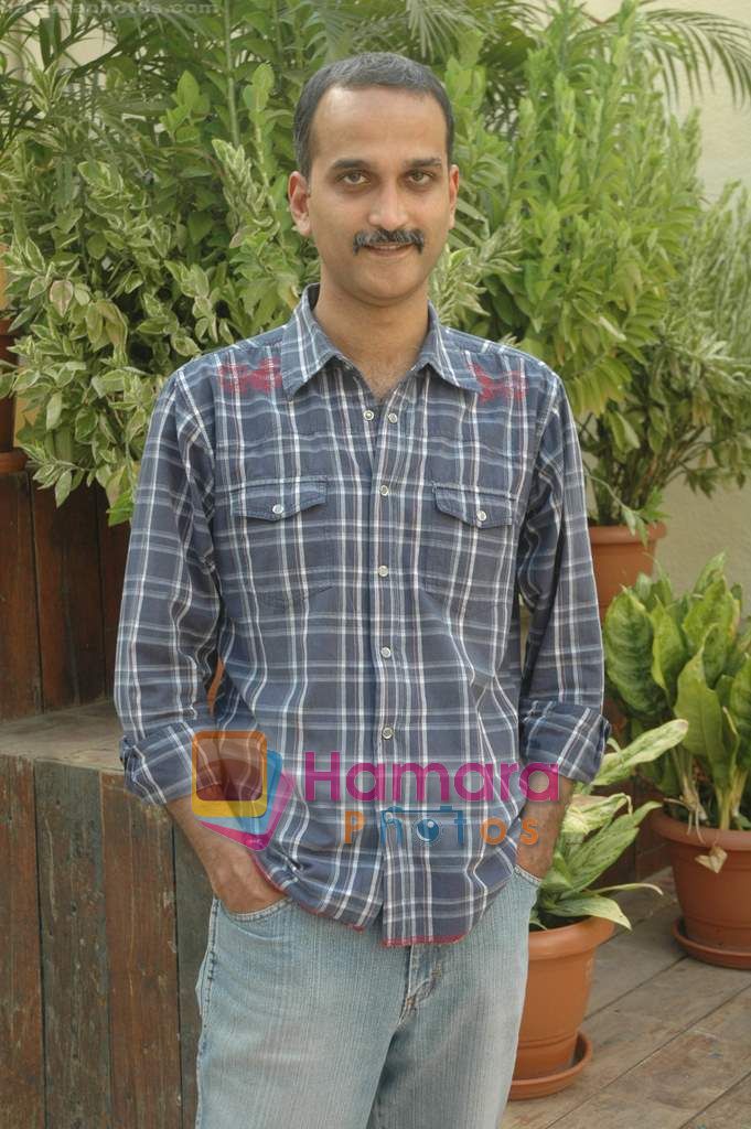 Rohan Sippy Promote Dum Maro Dum on the sets of Maryada in Juhu, Mumbai on 15th April 2011 