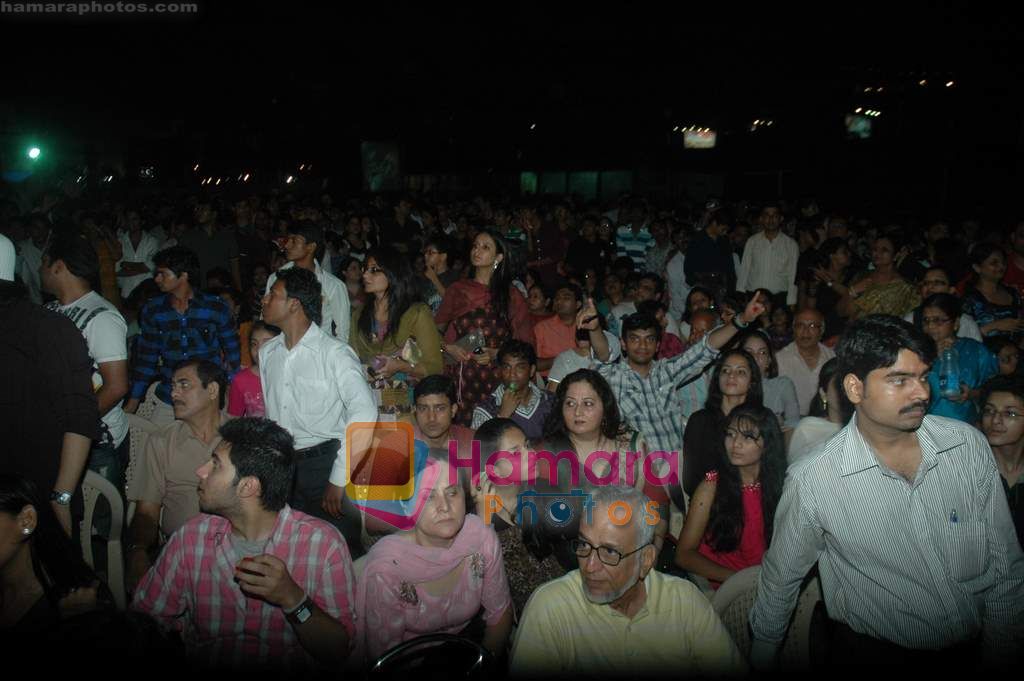 promote Dum Maro Dum film at No Smoking Concert in Chitrakoot Ground on 16th April 2011 
