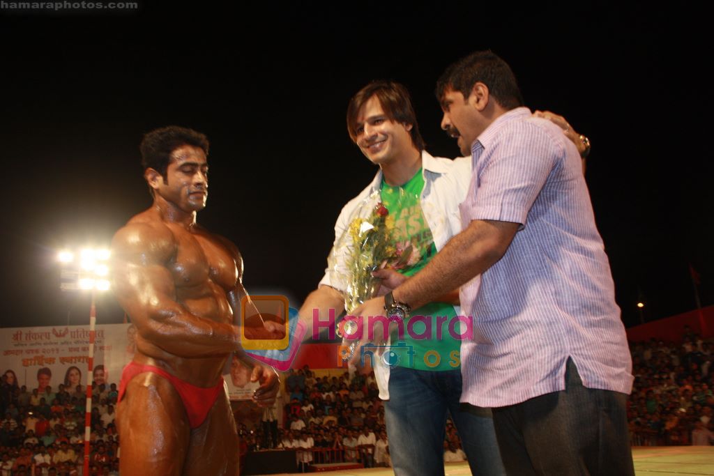 Vivek oberoi at Sachin Ahir Bodybuilding championship in Worli, Mumbai on 18th April 2011 