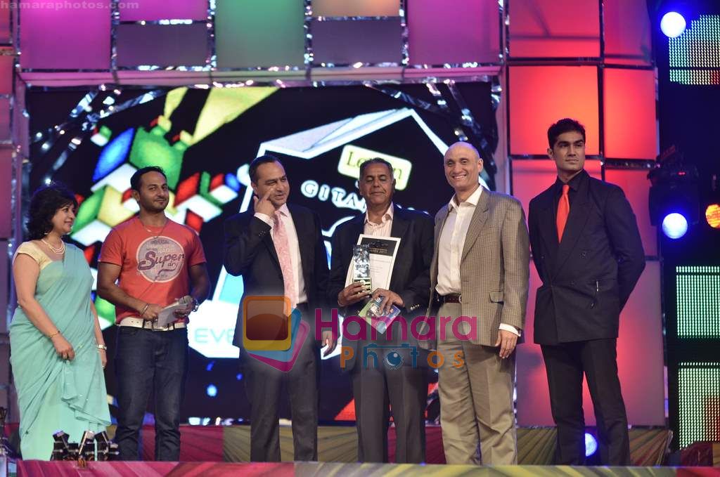 Nikhil Chinappa at Gitanjali Wow Awards in Taj Land's End on 21st April 2011 