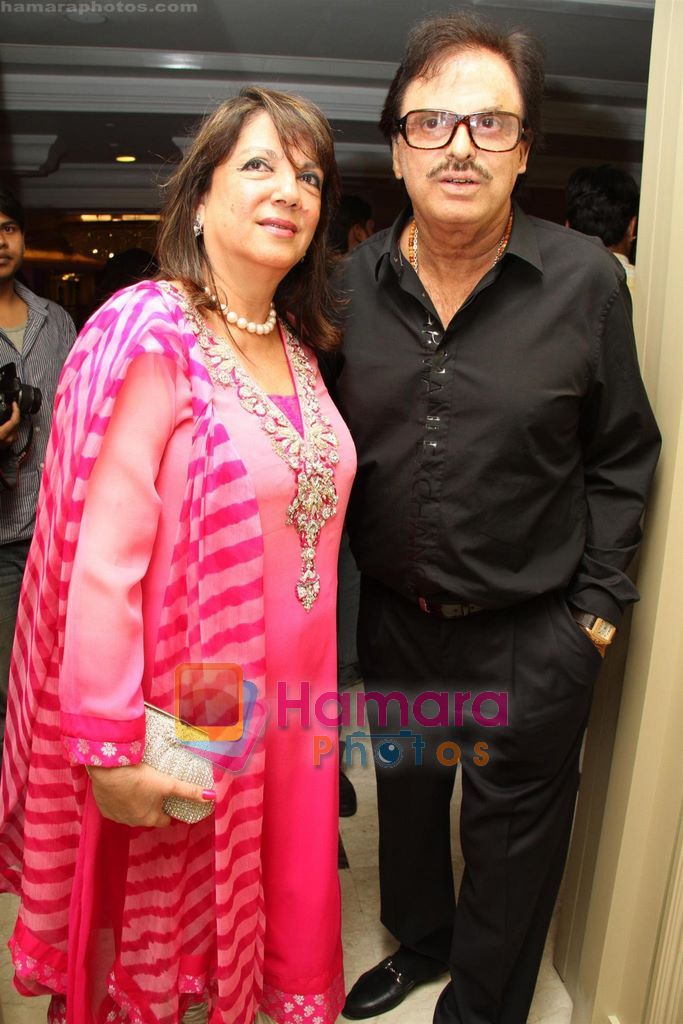 Zarine and Sanjay Khan at Fine Jewellery Store Launch in Delhi on 21st April 2011