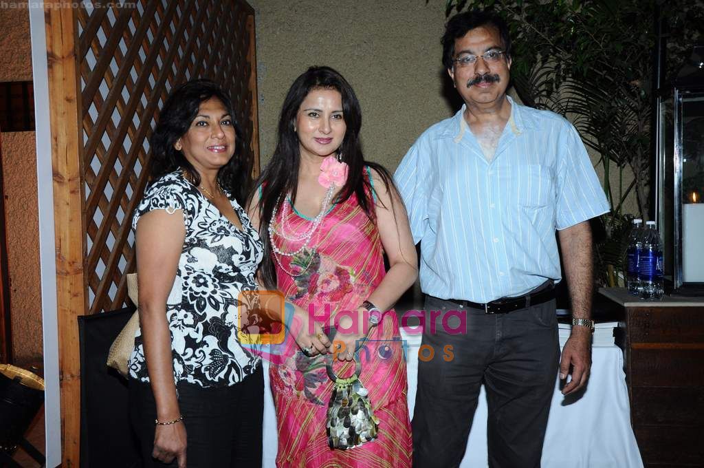 Poonam Dhillon at Food Food channel bash hosted by Sanjeev Kapoor in Bunglow 9 on 22nd April 2011 