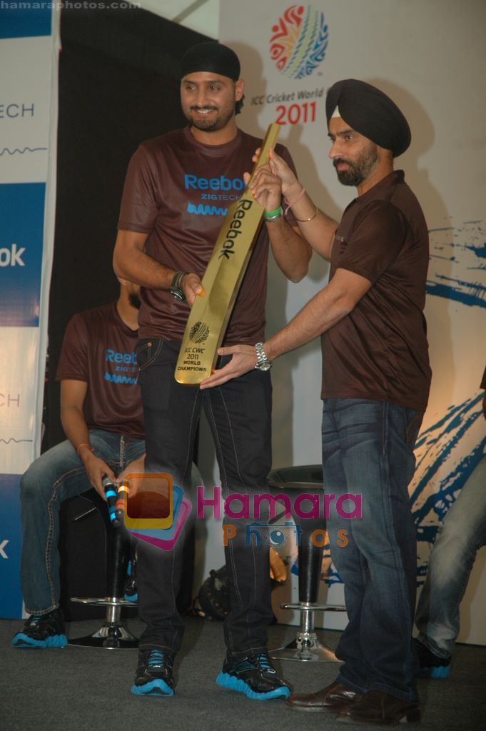 Harbhajan at Reebok event in Intercontinental, Mumbai on 26th April 2011 