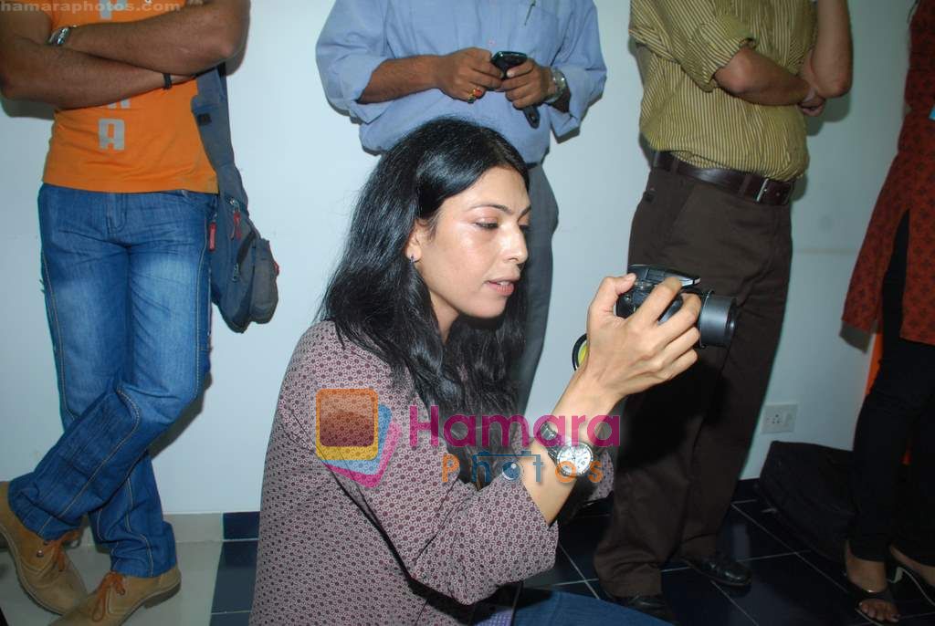 Shilpa Shukla at Film Bhindi Bazaar Inc music launch in Radio City 91.1 FM, Babdra, Mumbai on 27th April 2011 