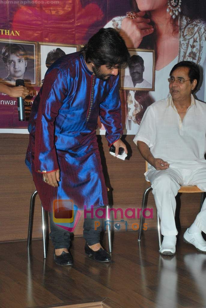 Jagjit Singh at the launch of Manesha Agarwal's album Padaro Mhare Dess.. in Parel on 2ns May 2011 