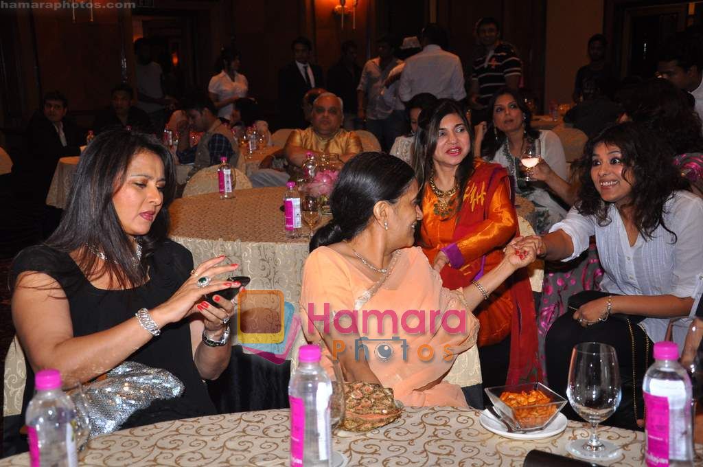Alka Yagnik, Poonam Dhillon at photographer Jayesh Seth's movie announcement bash in Taj Land's End on 3rd May 2011 