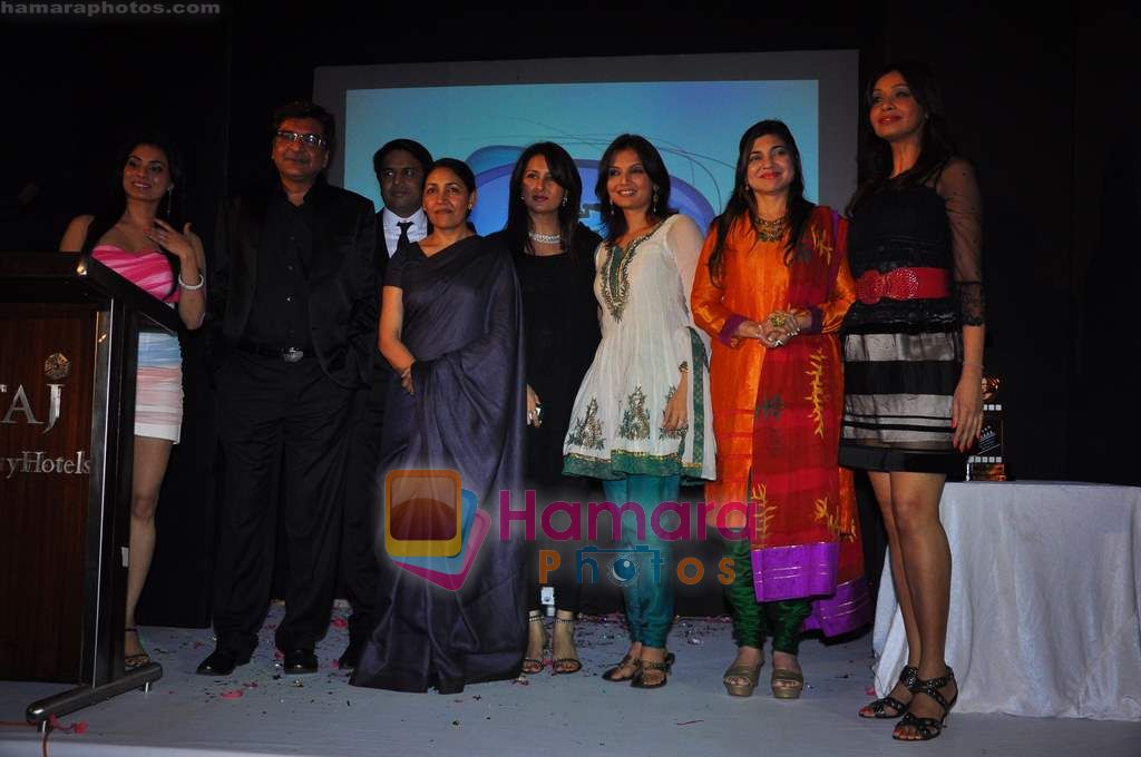 Alka Yagnik, Poonam Dhillon, Deepshikha Nagpal, Deeepti Naval, Achala Sachdev at photographer Jayesh Seth's movie announcement bash in Taj Land's End on 3rd May 2011 