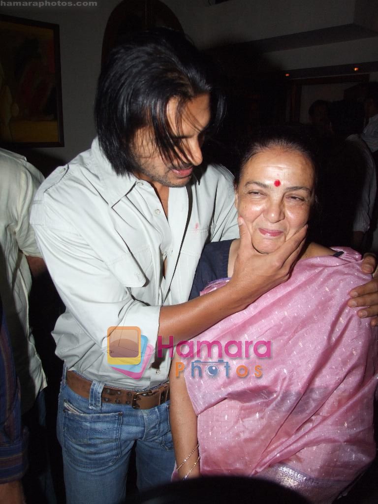 John Abraham with mom at Mother's day special in Mumbai on 6th May 2011 