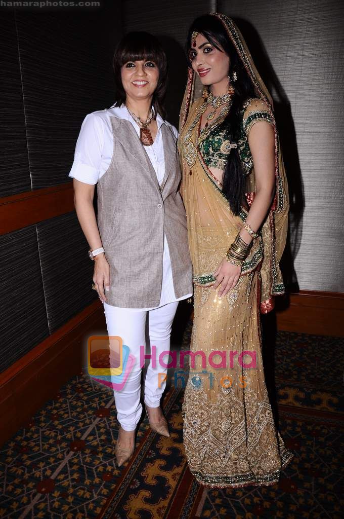 Neeta Lulla with Miss India Kanishta Dhanker as she launches designer bags with VIP in JW Marriott on 10th May 2011 
