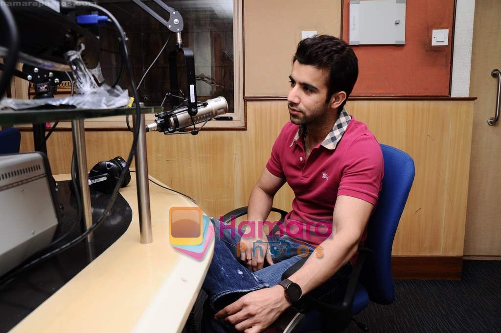 Rajvvir Aroraa Promote 404 at Radio City in Bandra, Mumbai on 11th May 2011 
