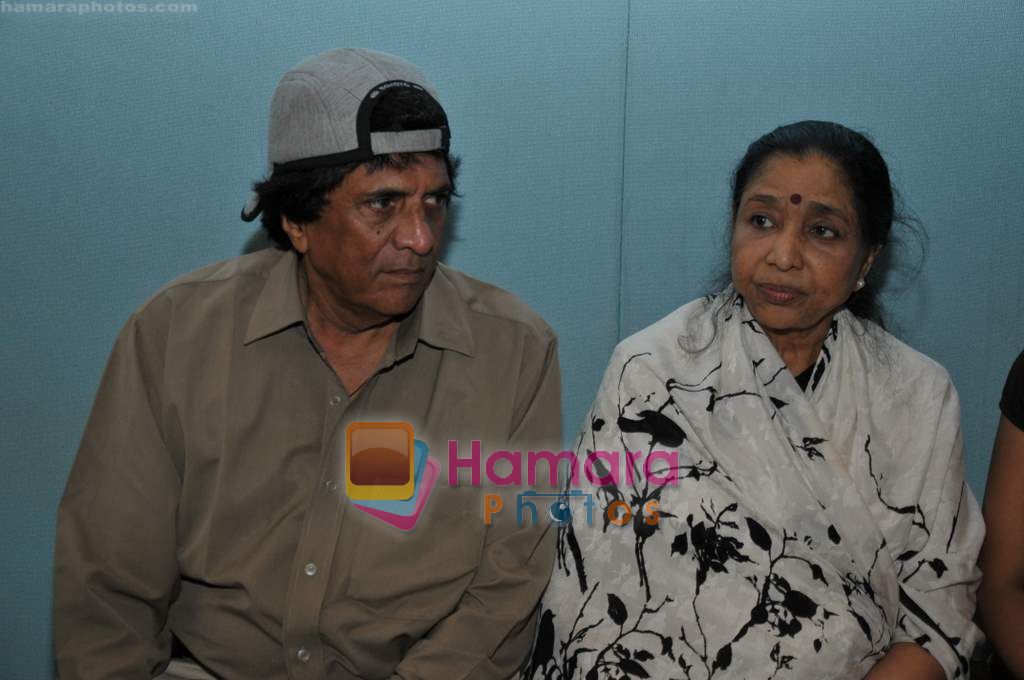 Asha Bhosle records for Neil Ko Pakadana film in Andheri on 21st May 2011 
