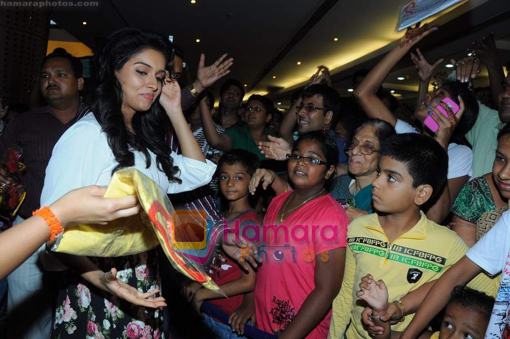 Asin Thottumkal promotes Ready film at Provogue store in Inorbit Mall, Mumbai on 26th May 2011 