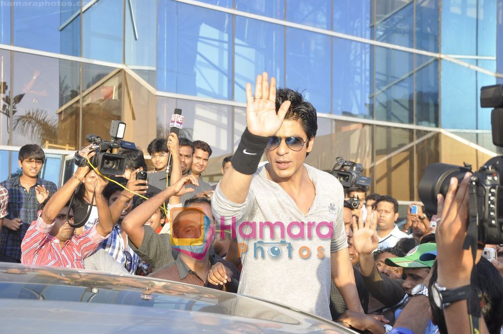 Shahrukh Khan unveils Ra.One Theatrical promo in Imax Big Cinema, Mumbai on 31st May 2011 