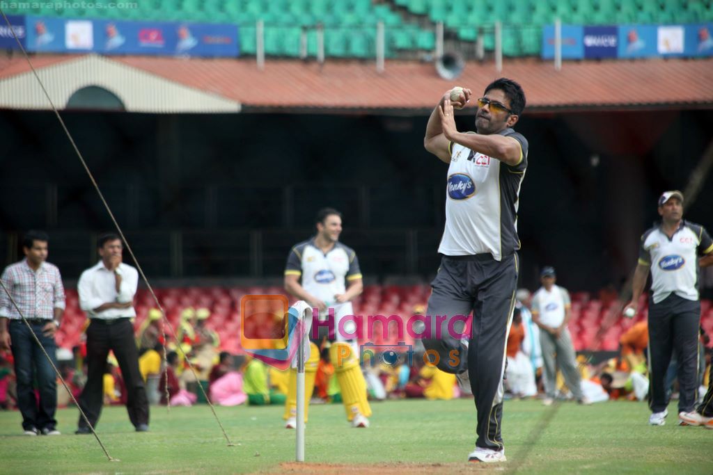 Mumbai Heroes practice match in Bangalore on 3rd June 2011