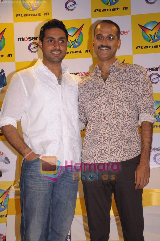 Abhishek Bachchan, Rohan Sippy at Dum Maro Dum DVD launch in Shoppers Stop, Mumbai on 4th June 2011 ~0