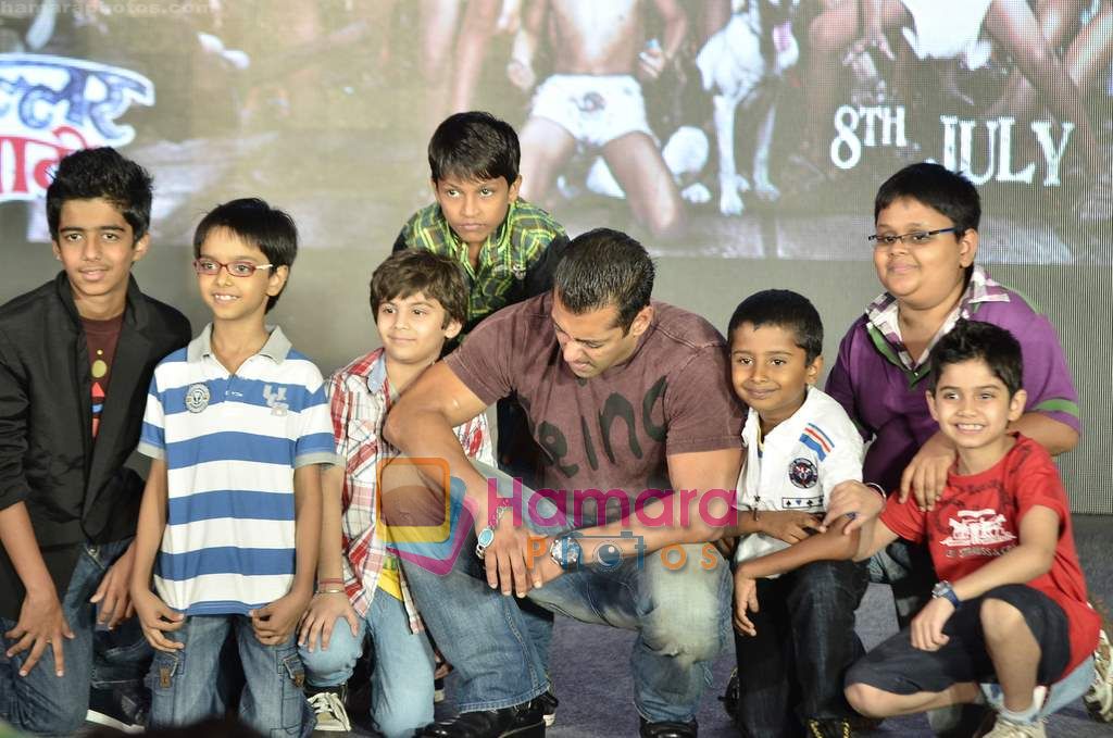 Salman Khan at IIFA Press meet to announce Chillar Film and Enviorment initiatives in Taj Land's End on 5th June 2011 
