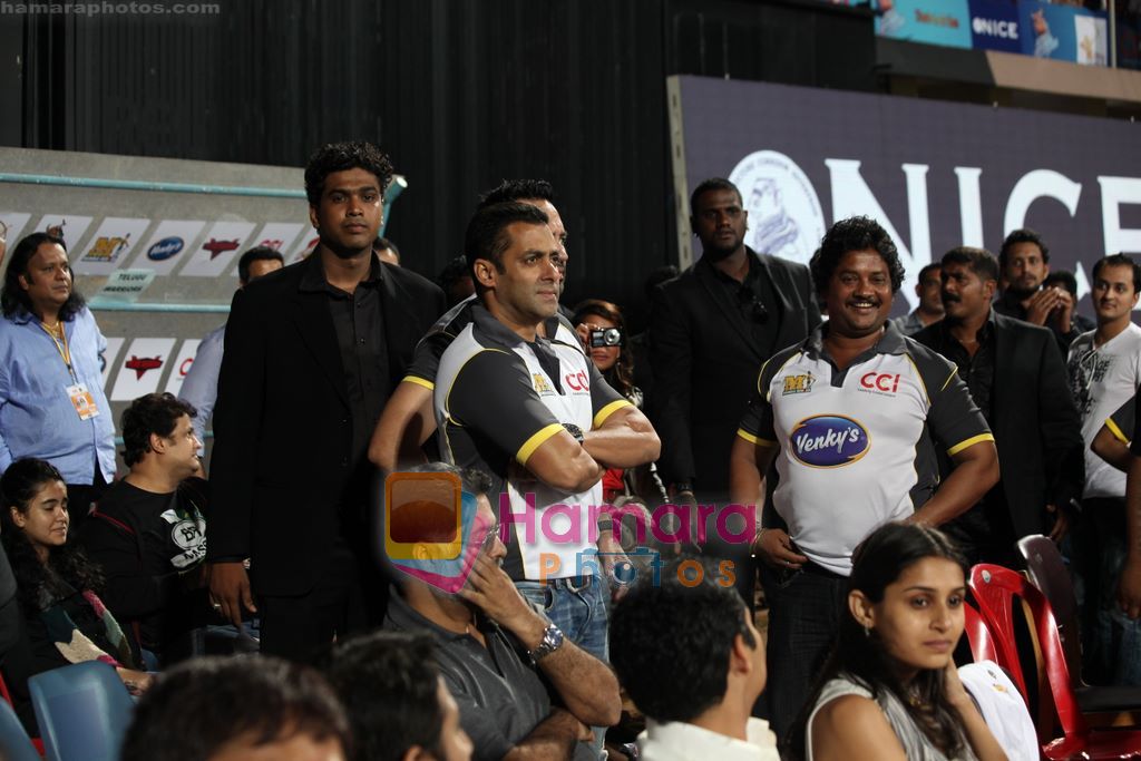 Salman Khan grace CCL opening ceremony in Bangalore, India on 6th June 2011 