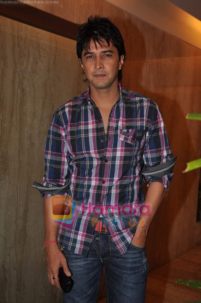 at Aftab's party for Mumbai Heroes in Bandra on 8th June 2011 