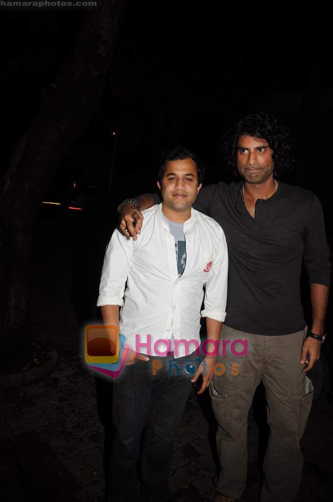 Sikander Kher at Sonam Kapoor's birthday bash at her home on 8th June 2011 