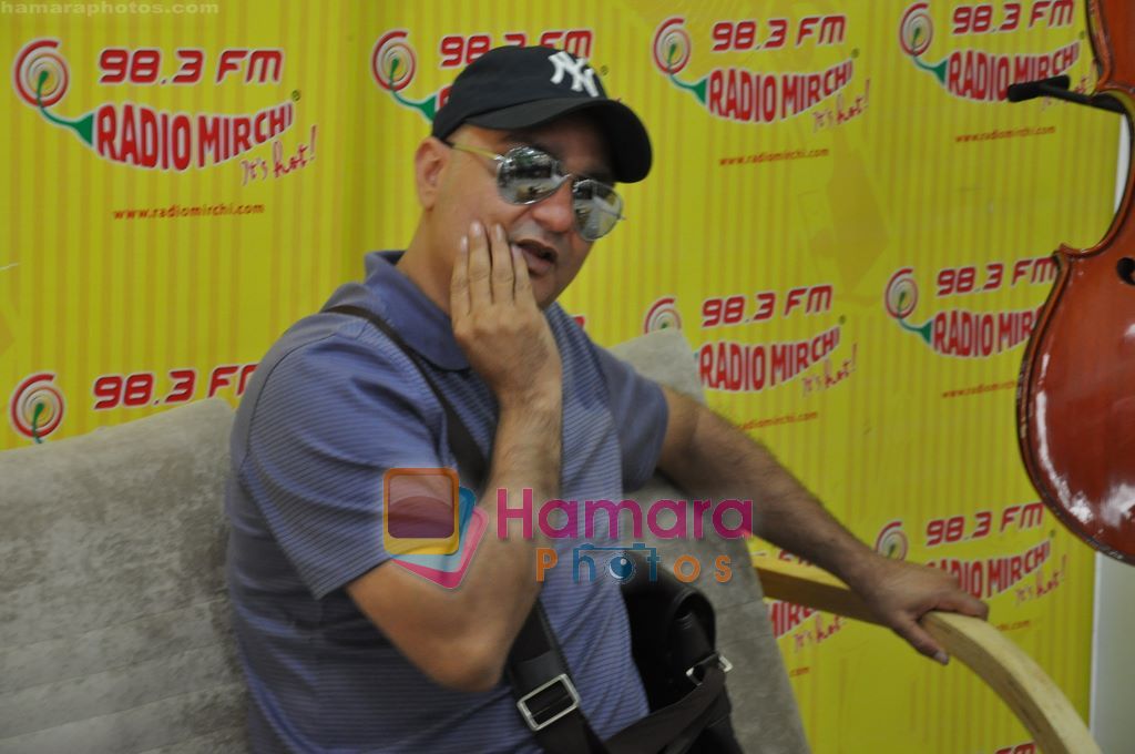 Vinay Pathak promotes Bheja Fry 2 on 98.3 FM Radio Mirchi on 12th June 2011 