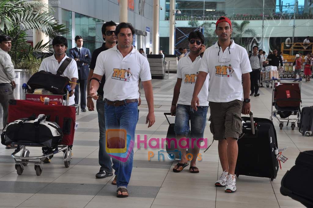 Sohail Khan snapped after they return from Hyderabad on 13th June 2011 