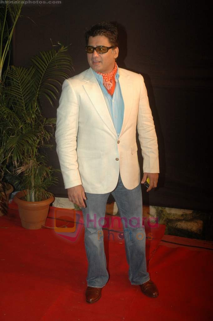 Ayub Khan at Gold Awards in Filmcity, Mumbai on 18th June 2011 
