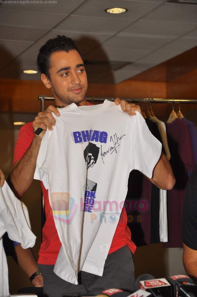 Imran Khan at Delhi Belly T-shirts launch at Garment Fair in Goregaon on 20th June 2011 