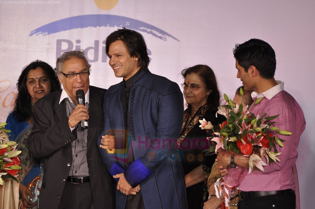 Vivek Oberoi at Pidilite-CPAA charity fashion show in Intercontinental The Lalit, Mumbai on 19th June 2011 