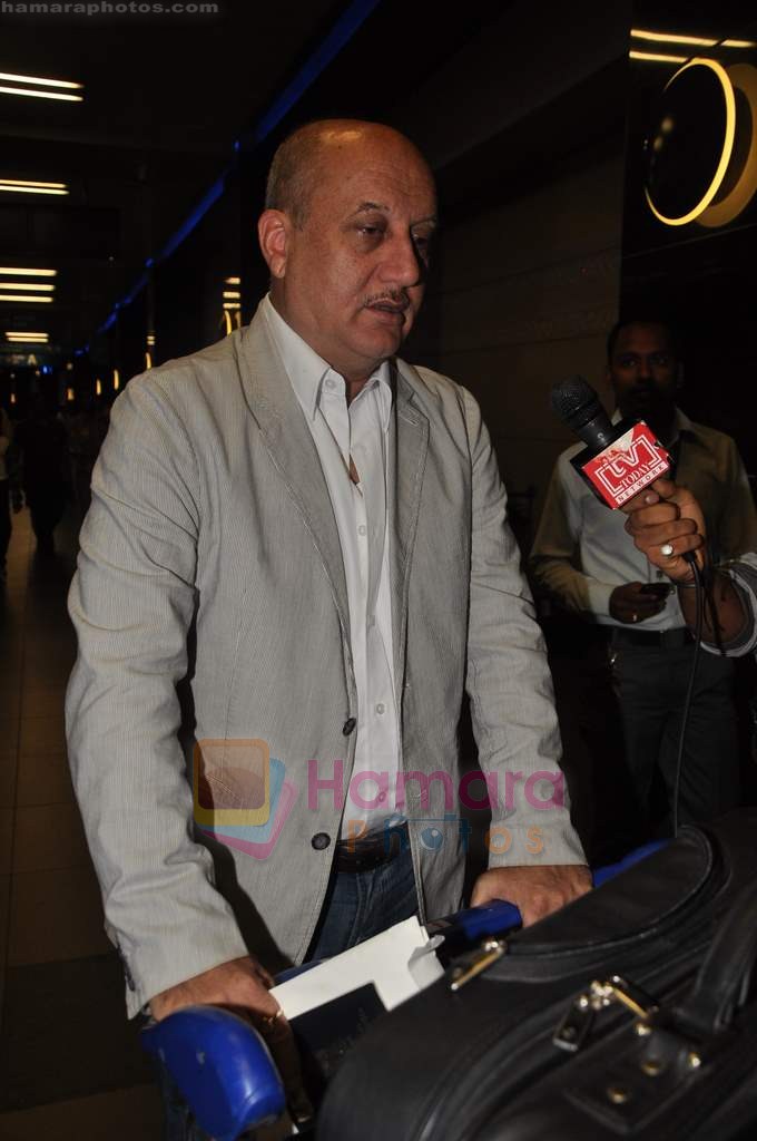 Anupam Kher leave for IIFA in Airport on 20th June 2011 
