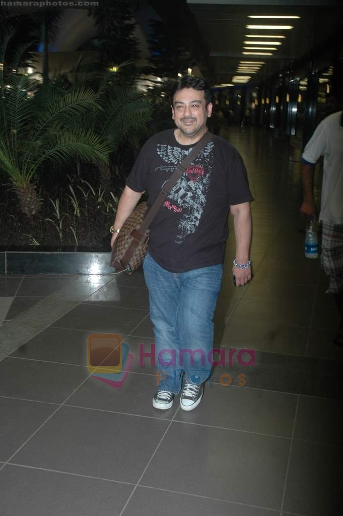 Adnan Sami snapped at International Airport after concerts in Dubai, NZ and Australia on 19th June 2011 