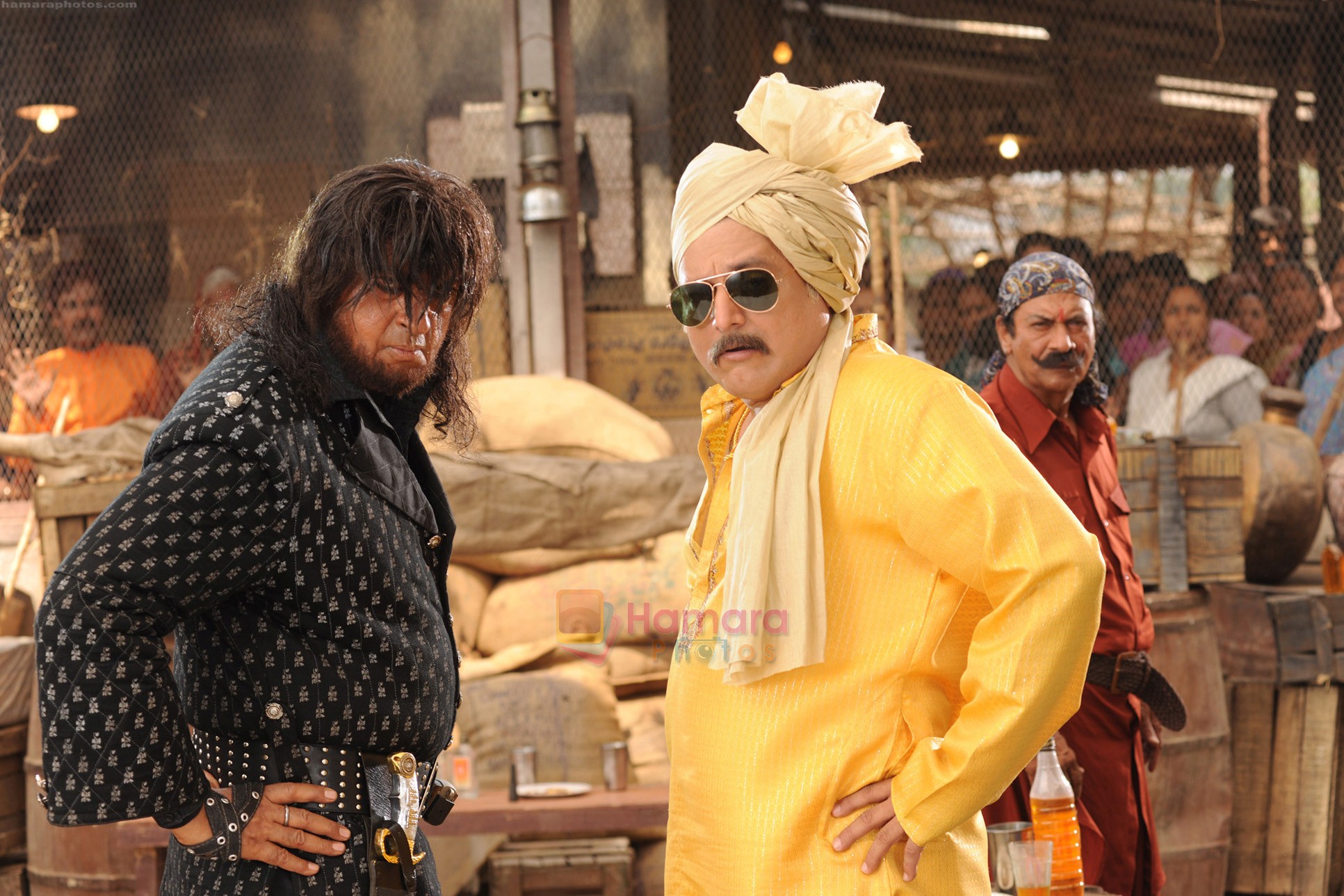 Gulshan Grover, Manoj Joshi in Still from the movie Bin Bulaye Baraati