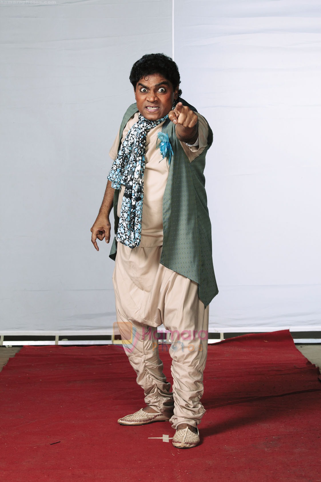 Johnny Lever in Still from the movie Bin Bulaye Baraati 