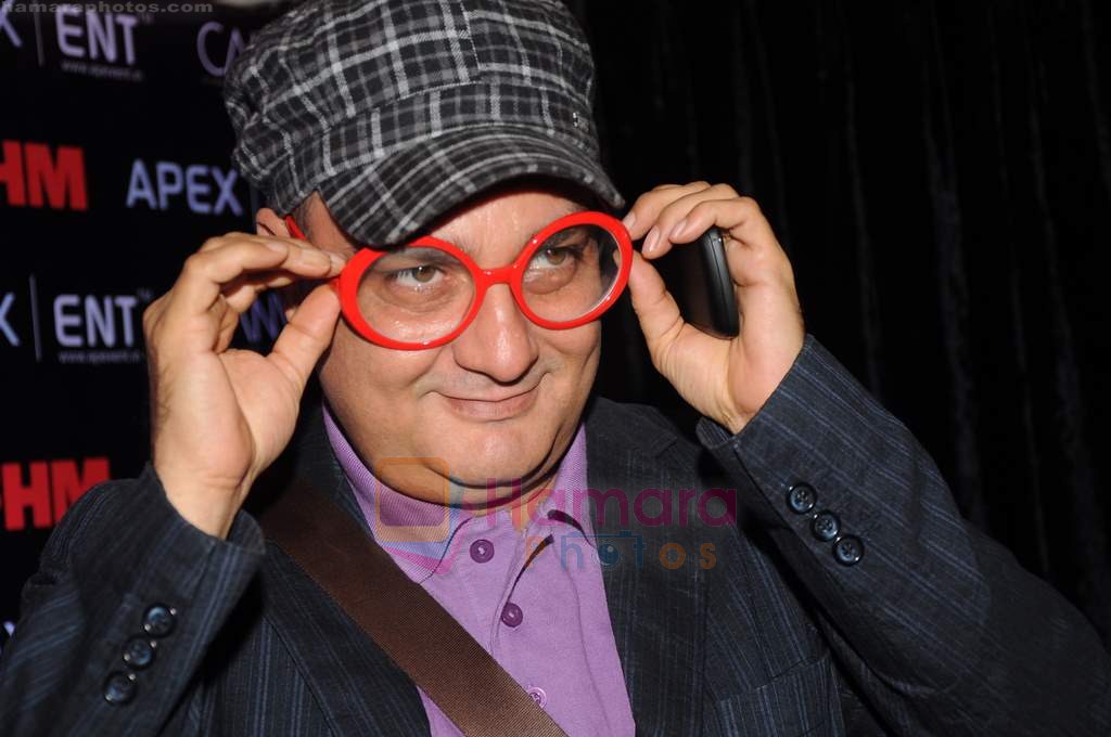 Vinay Pathak at FHM Sexiest people issue in canvas, Mumbai on 24th June 2011 