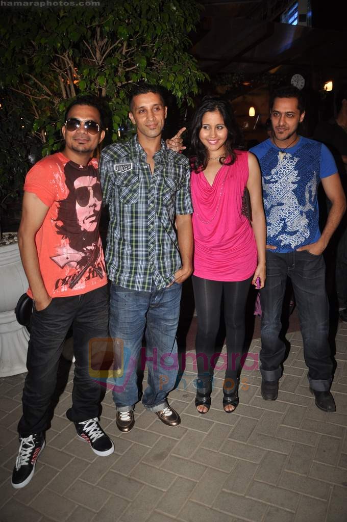 Ishq Bector at Bheja Fry 2 success bash in Cest La Vie on 25th June 2011 