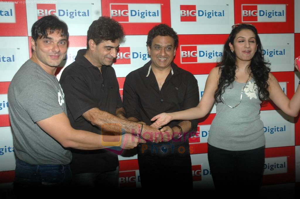 Sohail Khan, Indra Kumar, Dabboo Malik, Akruti Kakkar at Chillar Party promotional event in Infinity Mall on 1st July 2011 
