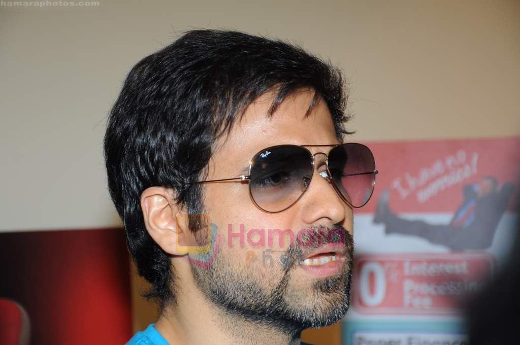 Emraan Hashmi at Reliance store in Vashi on 1st July 2011 