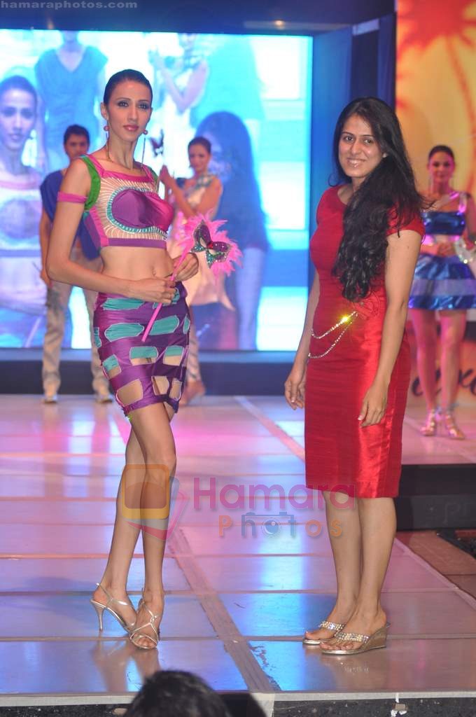 Alecia Raut walk the ramp for INIFD Annual Fashion show in St Andrews on 2nd July 2011
