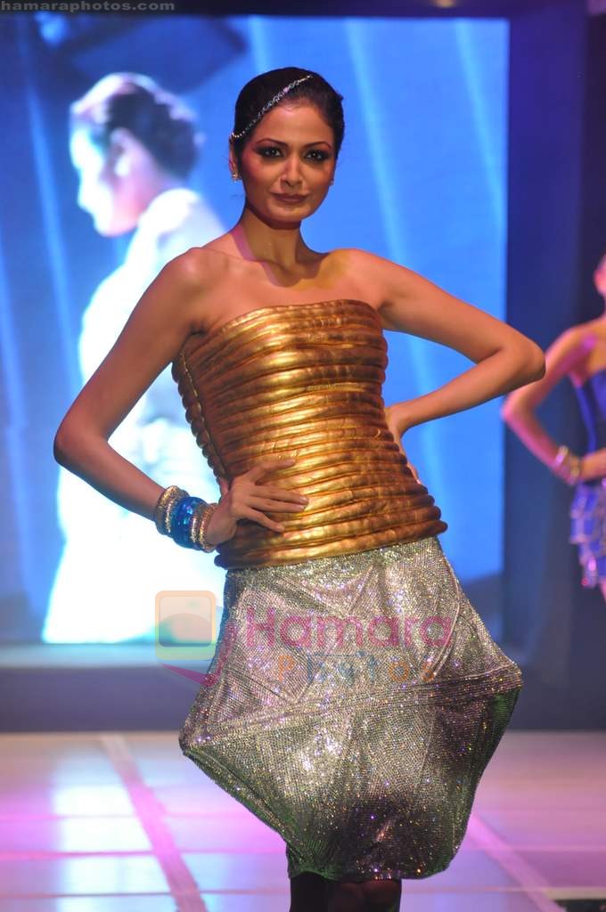 Shonal Rawat walk the ramp for INIFD Annual Fashion show in St Andrews on 2nd July 2011