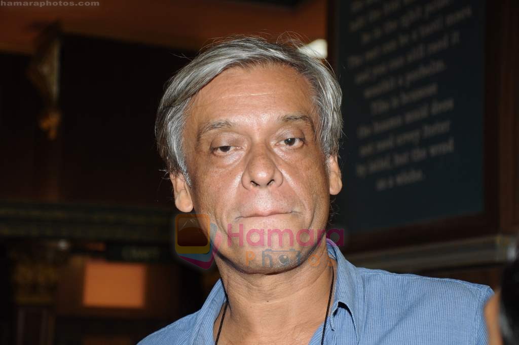 Sudhir Mishra at Reality Bytes book release by Anurag Anand in Landmark, Mumbai on 5th July 2011
