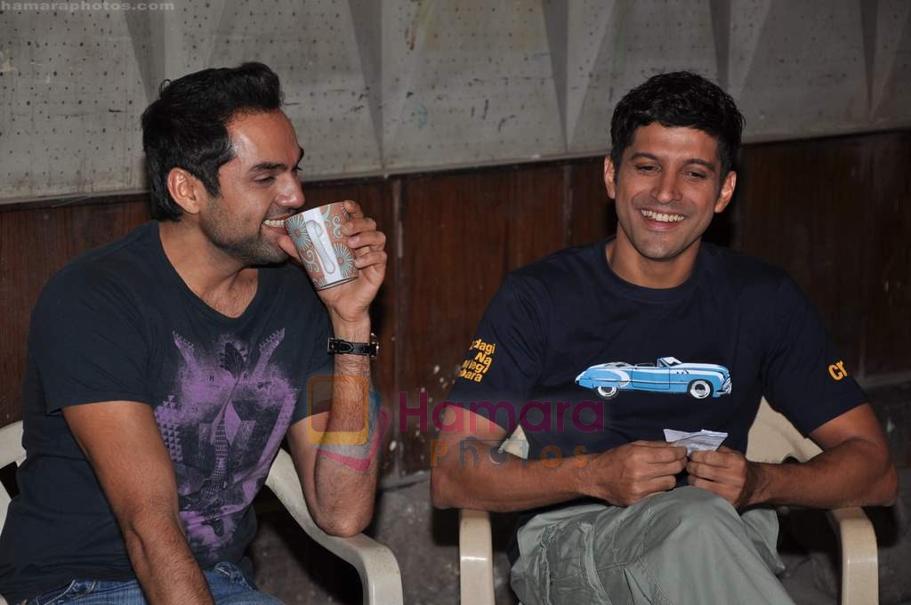 Abhay Deol, Farhan Akhtar at Zindagi Na Milegi Dobara ties up with UTV Movies in Mehboob on 5th July 2011