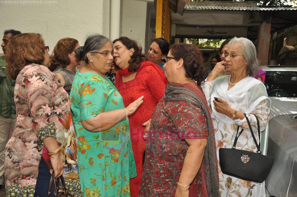 Waheeda Rehman at Chillar Party screening in Ketnav, Bandra, Mumbai on 6th July 2011