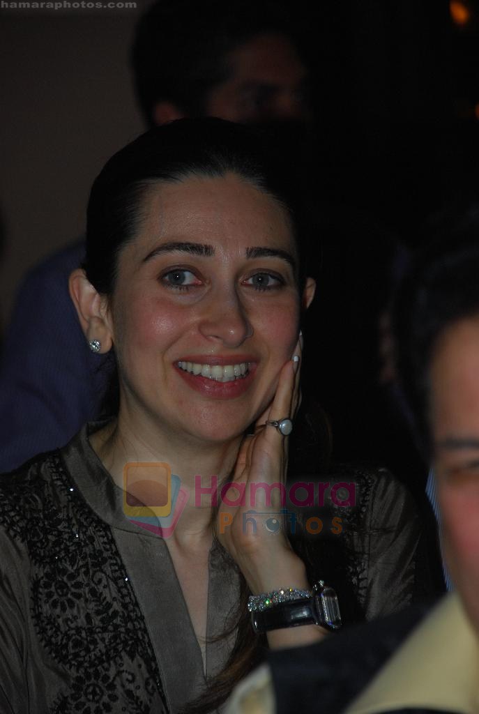 Karisma Kapoor snapped at a friends birthday bash on 8th July 2011