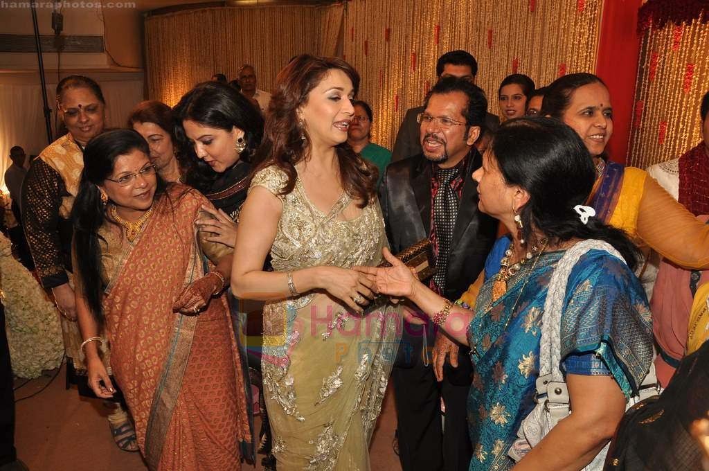 Madhuri Dixit at Dr Abhishek and Dr Shefali's wedding reception in Khar on 10th July 2011