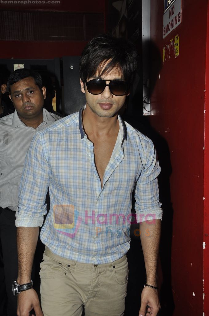 Shahid Kapoor unveil Mausam first look in PVR, Juhu, Mumbai on 11th July 2011