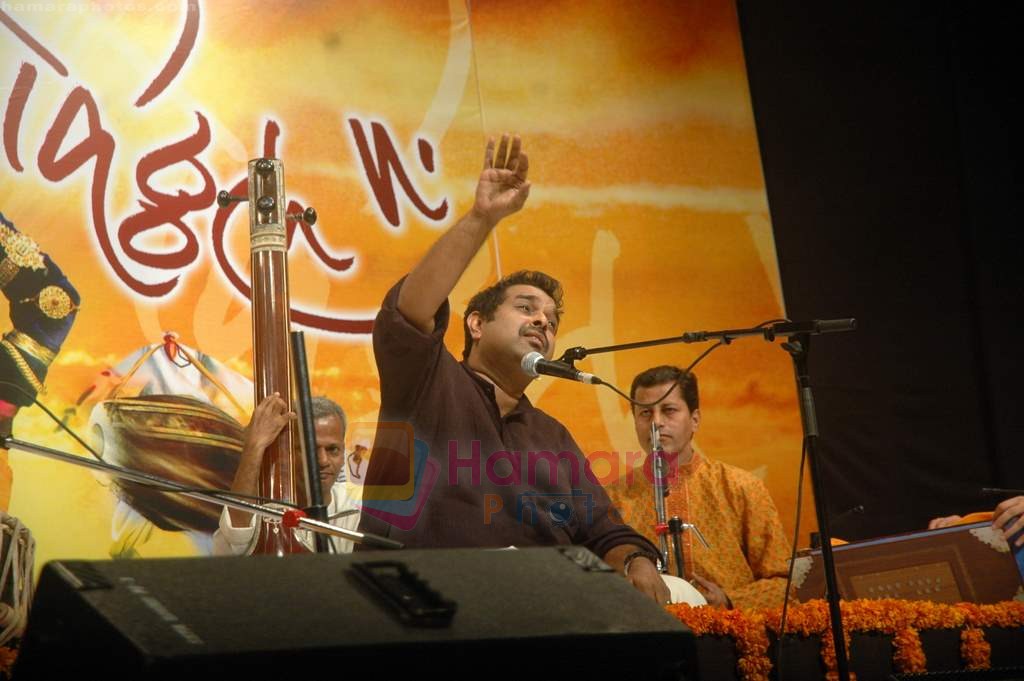 Shankar Mahadevan live concert for Pancham Nishad in Sion on 11th July 2011