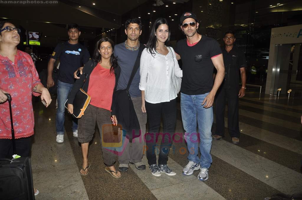 Farhan Akhtar, Hrithik Roshan, Katrina Kaif, Zoya Akhtar as they return fom Zindagi Na Milegi Dobara road tour in Airport, Mumbai on 12th July 2011