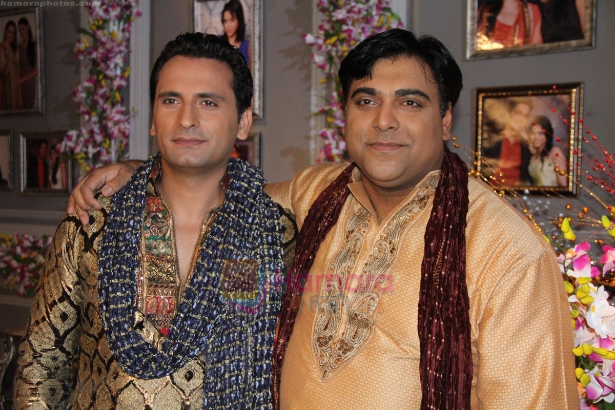 Ram Kapoor On the sets of Bade Acche Lagtey hain in Madh, Mumbai on 13th July 2011